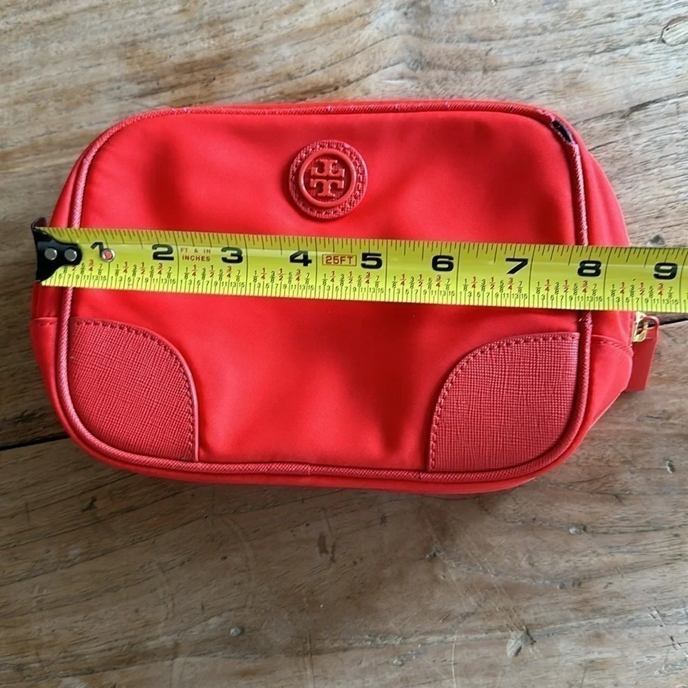 Tory Burch Robinson Medium Classic Cosmetic Bag — Orange
